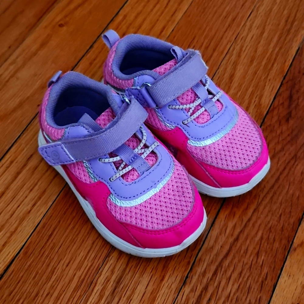 Stride Rite 360 Sneakers